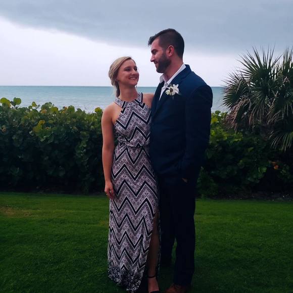 Meet your Posher, Tessa - Picture 1 of 1